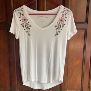 American Eagle Outfitters T-shirt